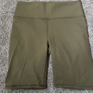 Fabletics 9” Define High Waisted Shorts